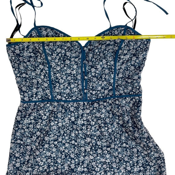 ALI & JAY Lagoon Stolls Blue Floral Wide-Leg Jumpsuit, size large. Damage flaws - Picture 15 of 17